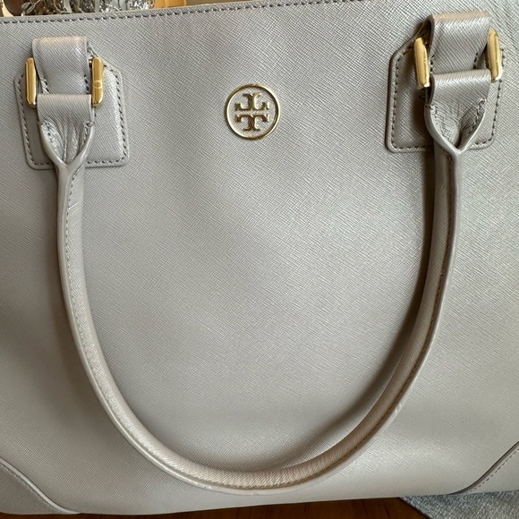 Tory Burch Robinson Tote in Mercury Gray Excellent Condition! - Picture 12 of 13